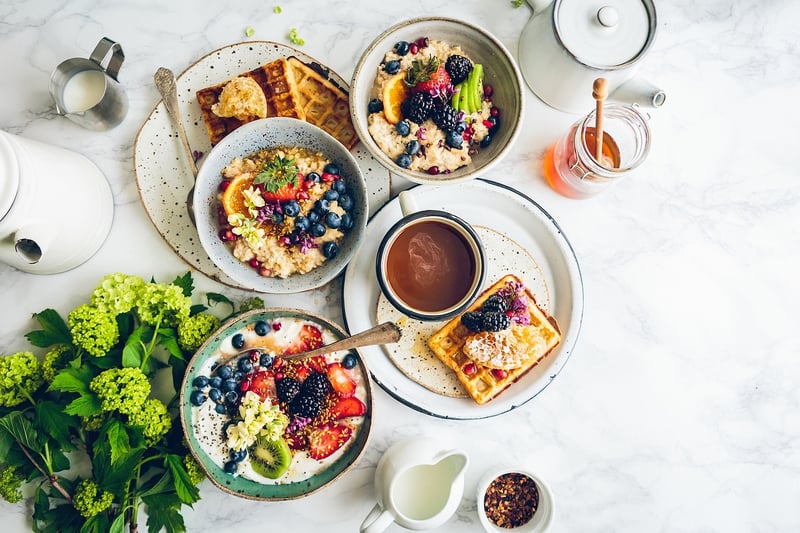 Greek Yogurt Parfait with Berries and Nuts